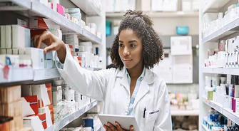 How to Quickly Enter the Healthcare Industry through Pharmacy Assistant Courses